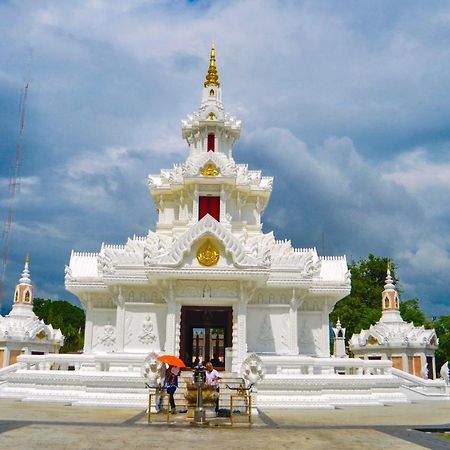 Pura Nakhon Hotel Nakhon Si Thammarat Buitenkant foto