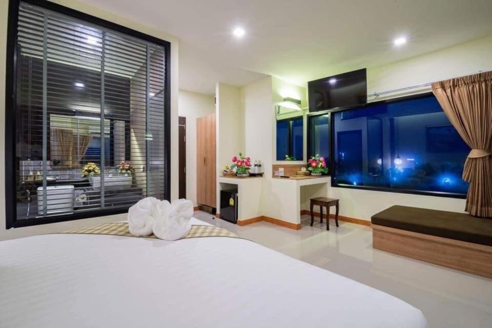 Pura Nakhon Hotel Nakhon Si Thammarat Buitenkant foto